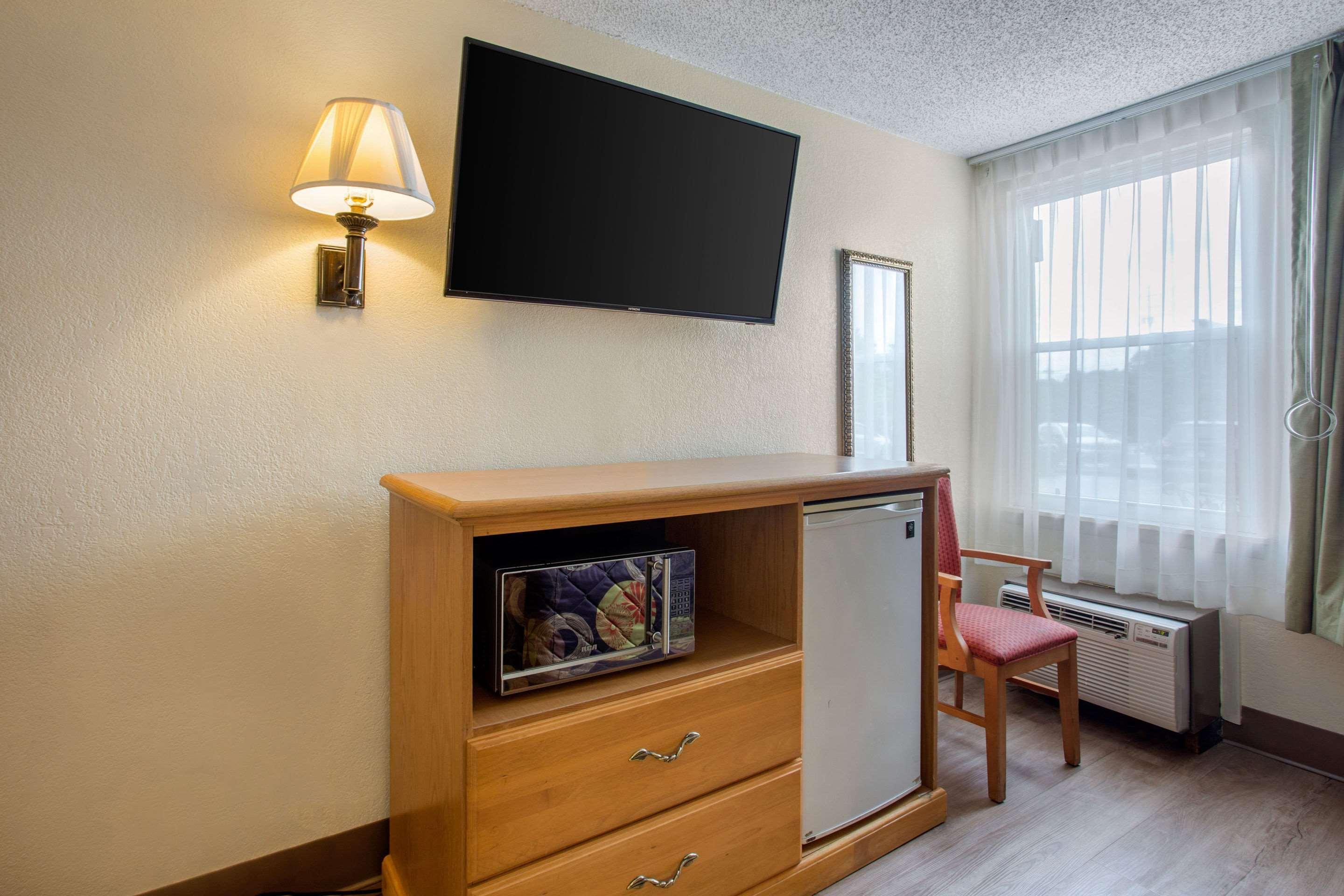 Rodeway Inn Asheville Zewnętrze zdjęcie