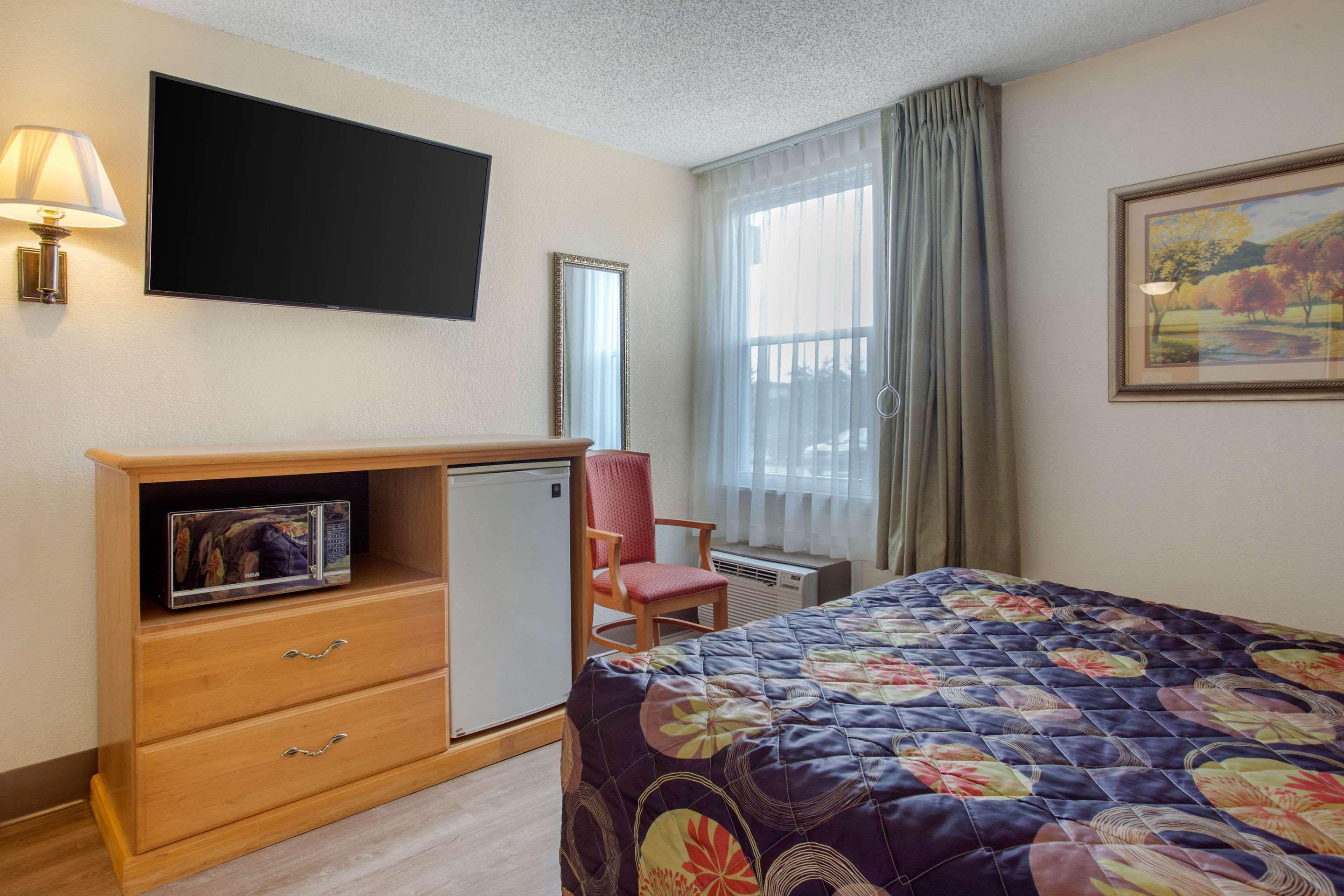 Rodeway Inn Asheville Zewnętrze zdjęcie