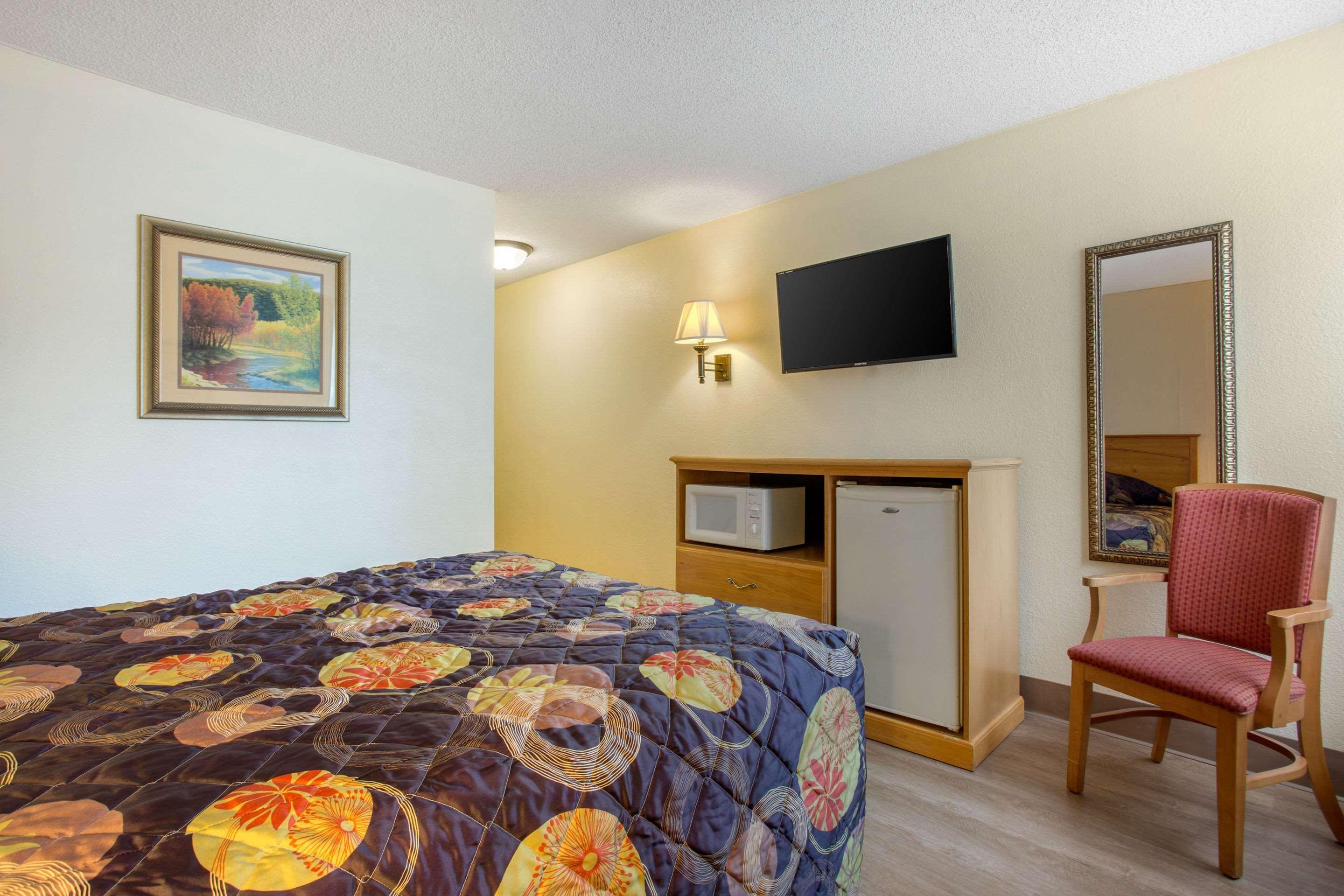 Rodeway Inn Asheville Zewnętrze zdjęcie