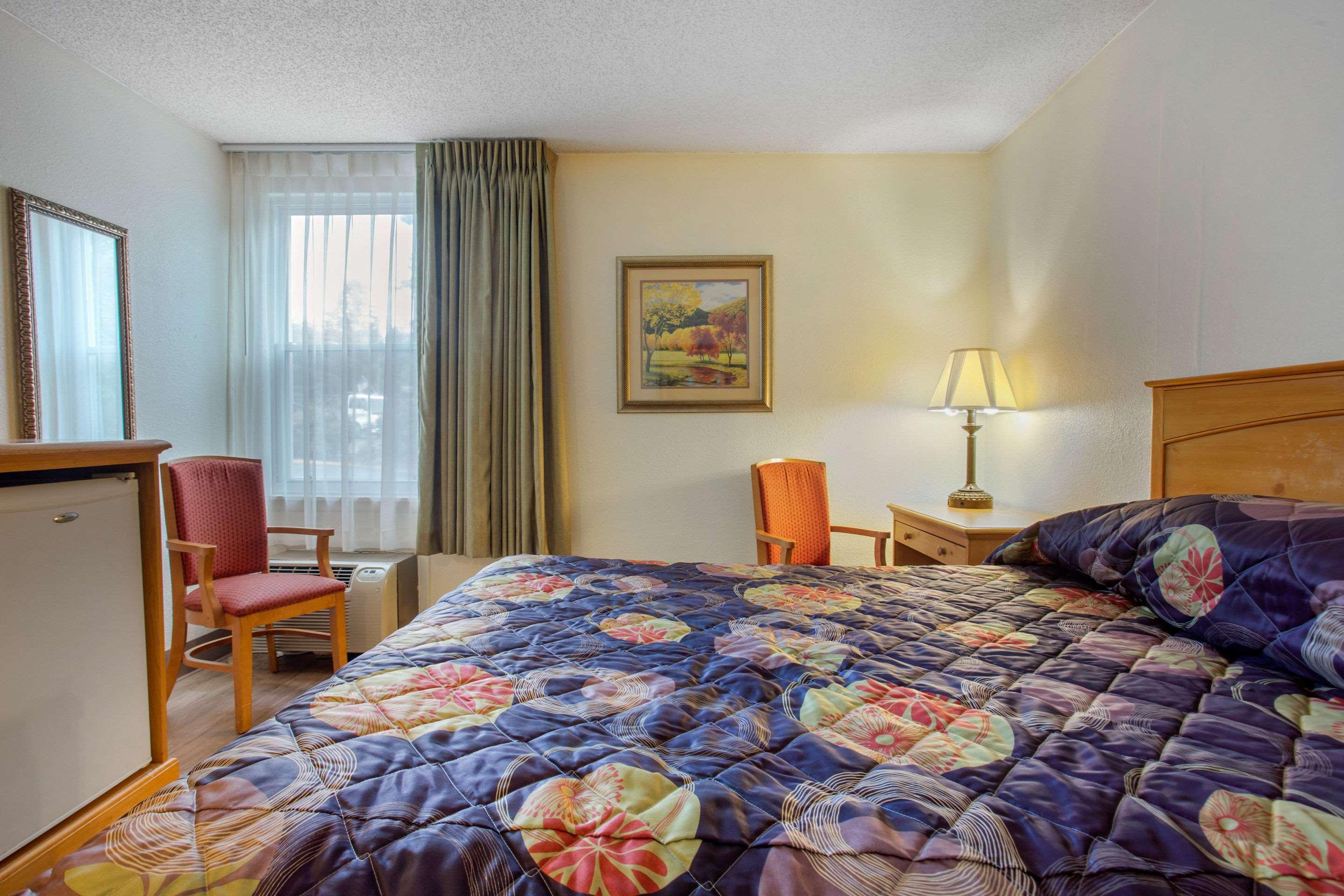 Rodeway Inn Asheville Zewnętrze zdjęcie