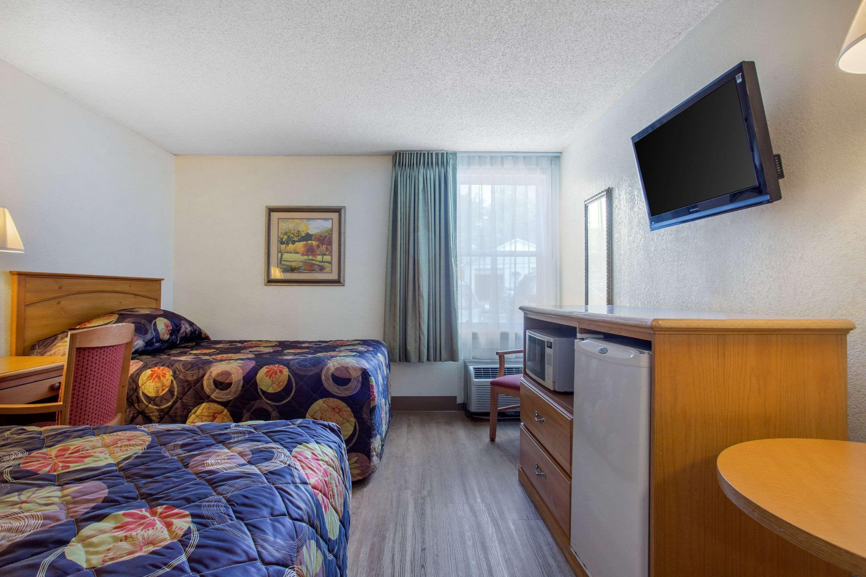 Rodeway Inn Asheville Zewnętrze zdjęcie
