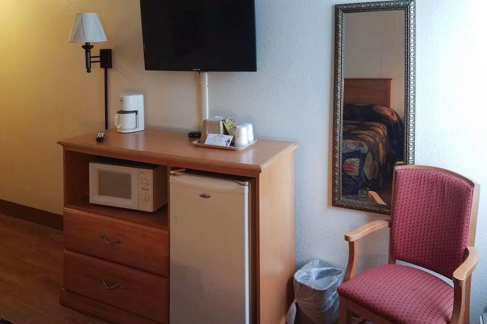 Rodeway Inn Asheville Zewnętrze zdjęcie